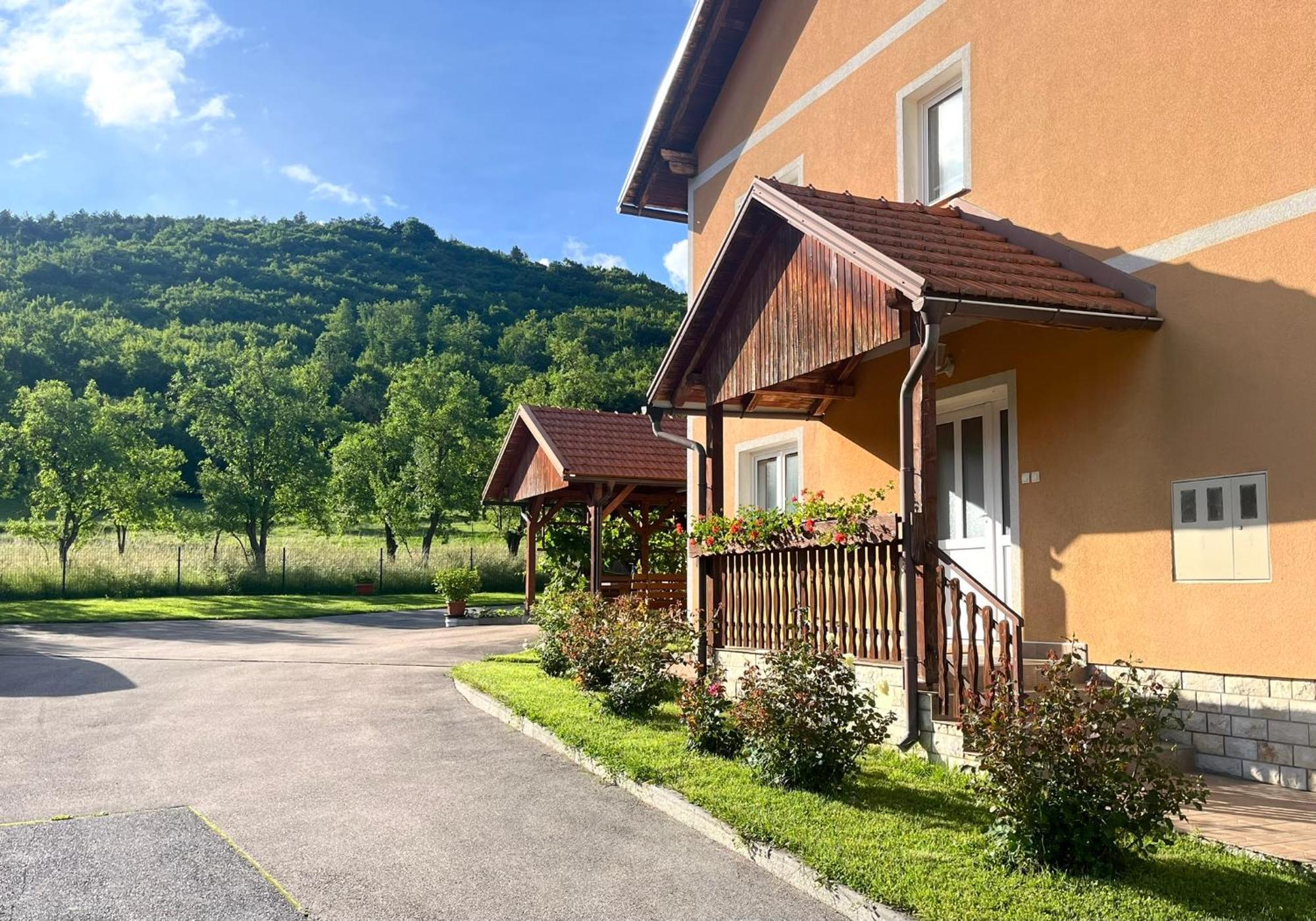 Barbara Appartement Otočac Buitenkant foto